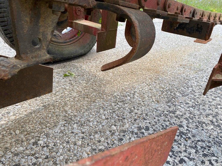 vermeer-model-12-pto-field-tiling-machine-image-29