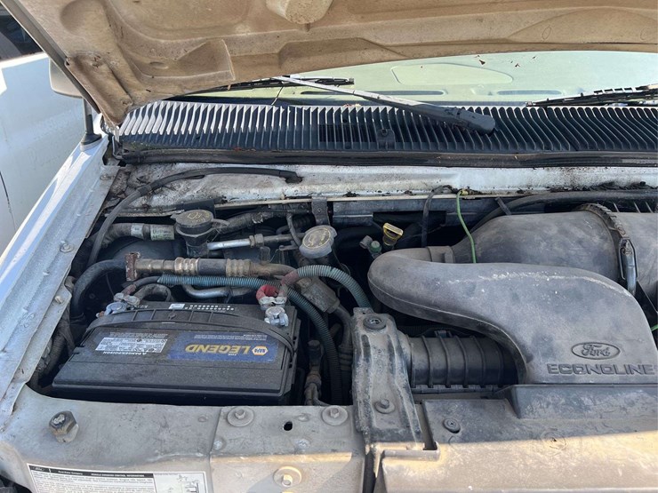 2002-ford-e250-image-23