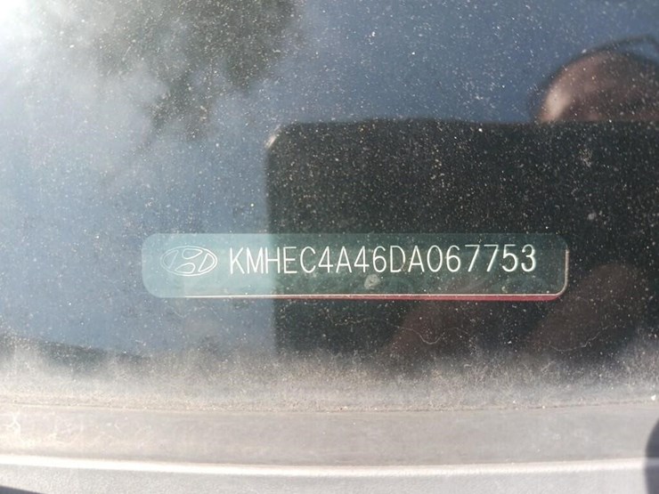2013-hyundai-sonata-hybrid-base-runs/moves-image-4