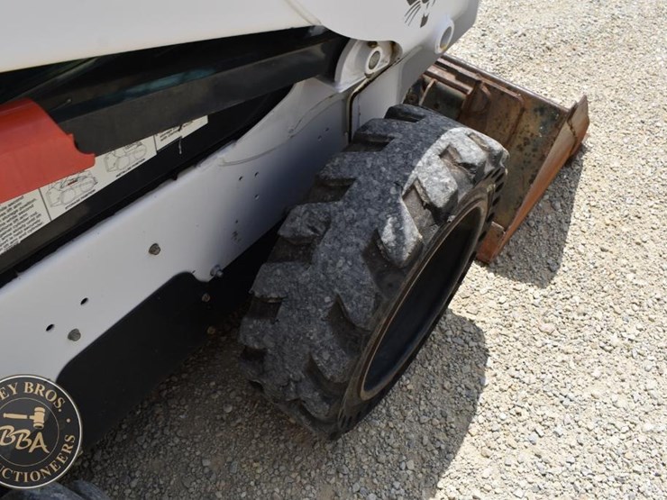 2018-bobcat-s570-image-35