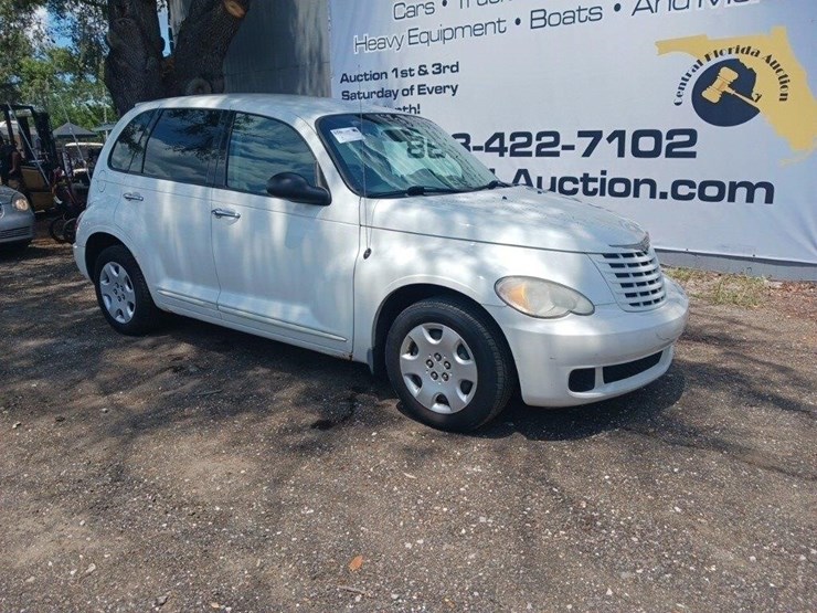 2009-chrysler-pt-cruiser-runs/moves-base-image-2