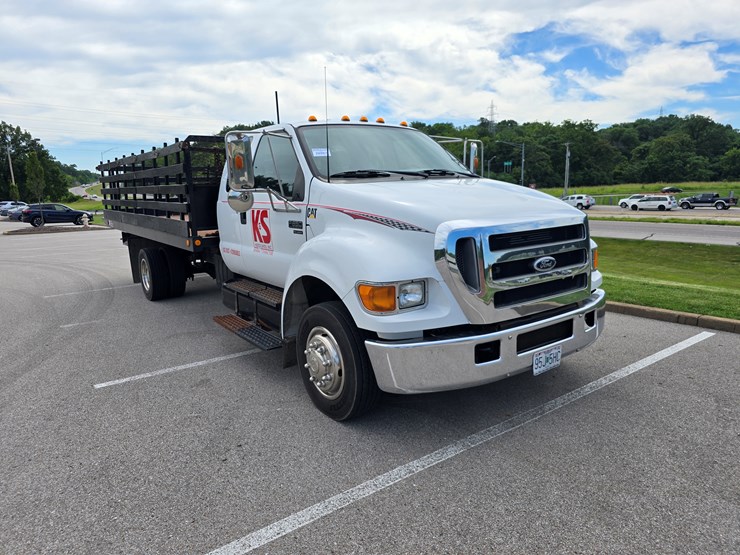 2004-ford-f650-image-45