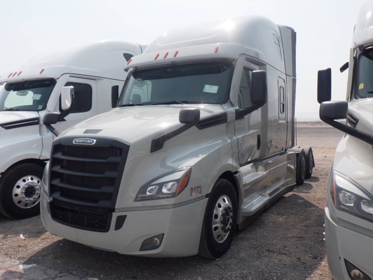 2024-freightliner-cascadia-126-image-1