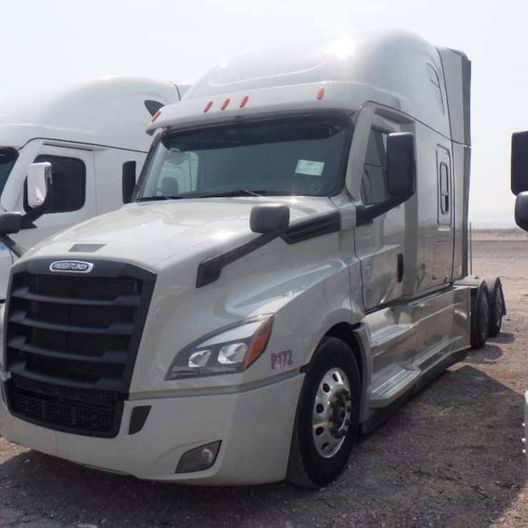 2024 FREIGHTLINER CASCADIA 126