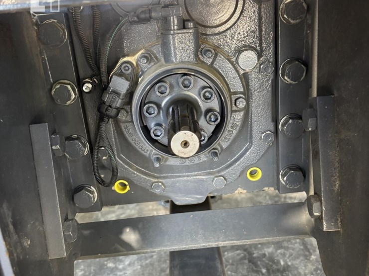 kubota-m7-132-image-8