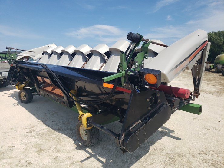 2002-agco-830-huggar-corn-head---8-row-image-4
