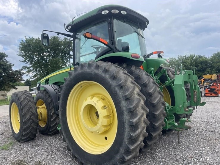 2011-john-deere-8335r-image-19