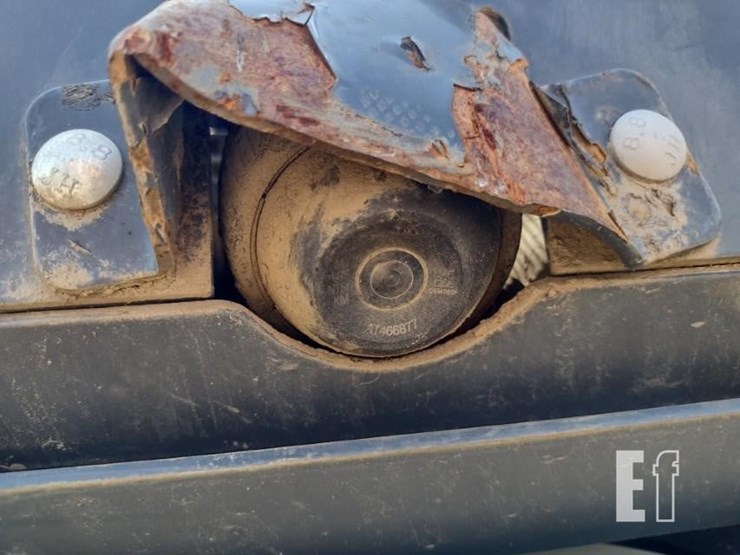 2020-deere-333g-image-33