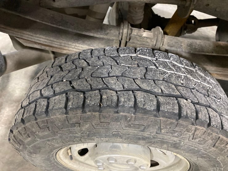 2012-ford-f350-image-28