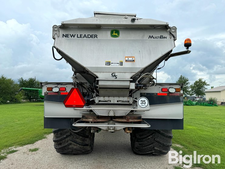 2021-john-deere-f4365-image-6