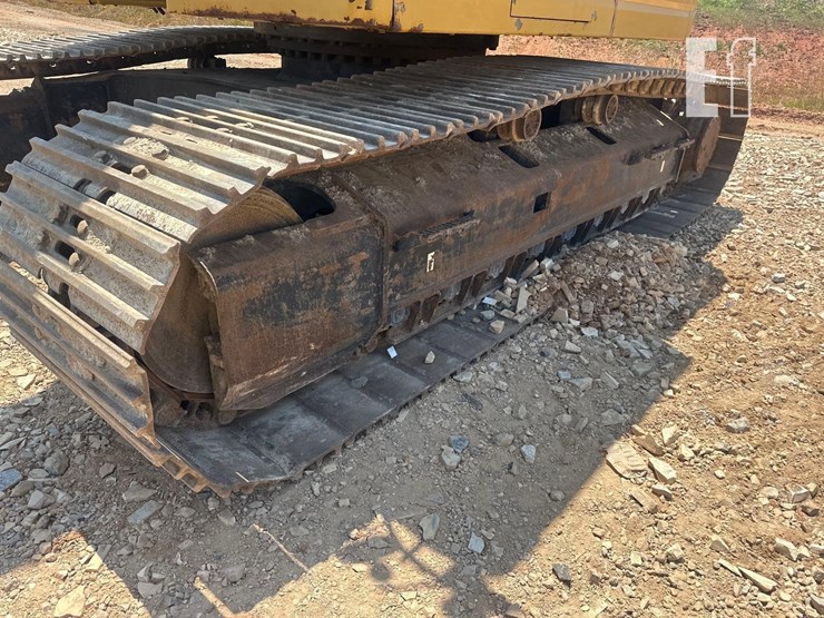 2015-caterpillar-335f-lcr-image-10