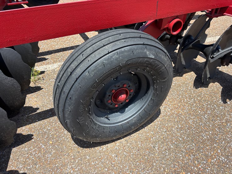 #24-•-ih-pull-type-disk--12ft-image-11