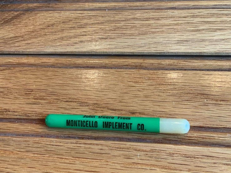 (2)-john-deere-thimble-+-toothpick-image-6