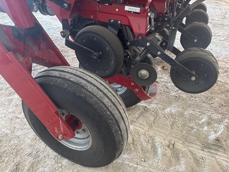 2010-case-ih-1250-image-21