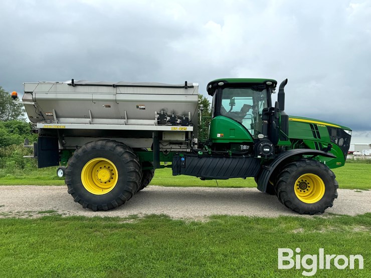 2021-john-deere-f4365-image-4