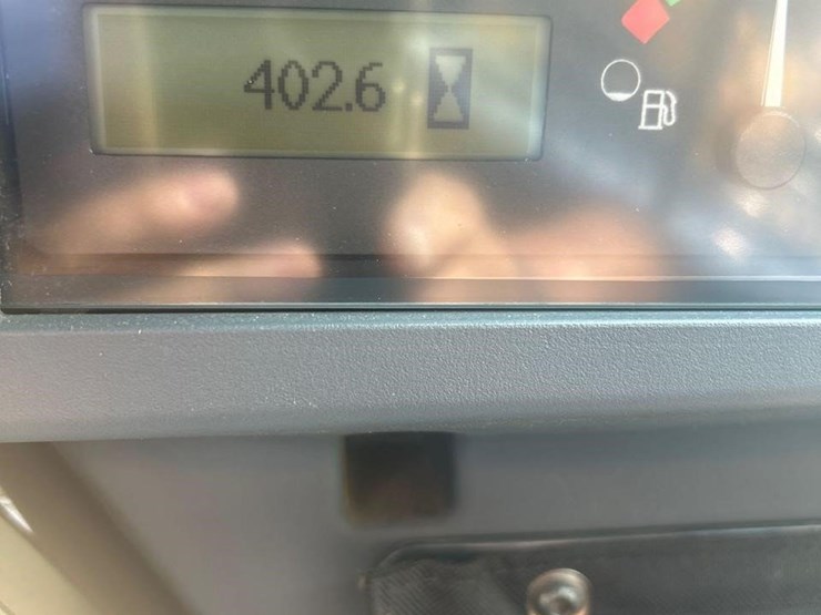 deere-320g-image-22