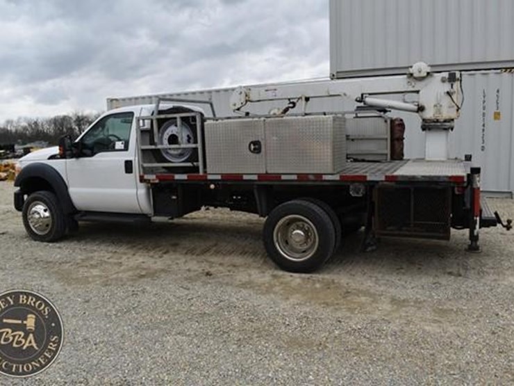 2013-ford-f550-image-11