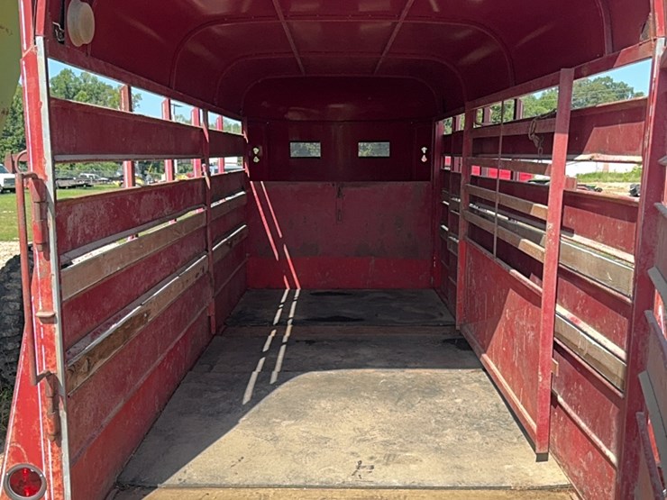 16-foot-stock-trailer-image-7