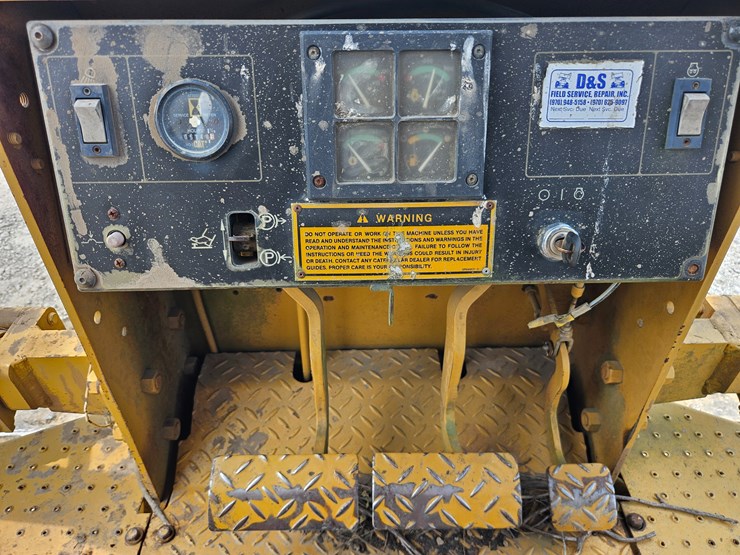 caterpillar-d4c-image-38