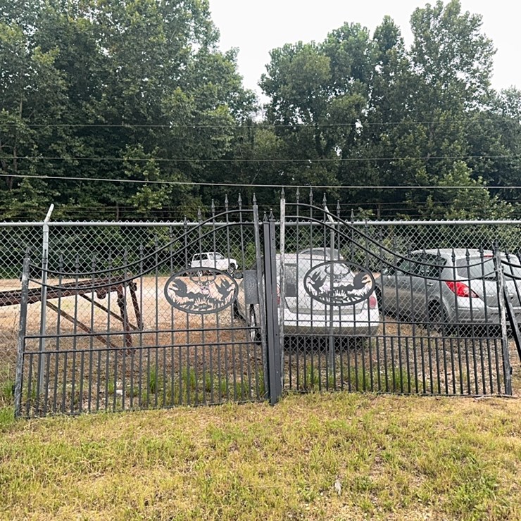 Two 8 Foot Gates with Wildlife Scene