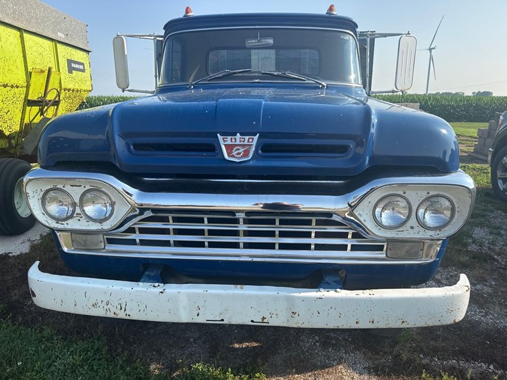 1960-ford-f600-image-3