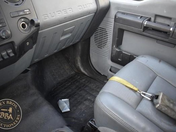 2013-ford-f550-image-87