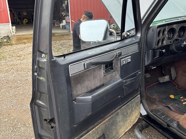 1984-chevrolet-silverado-20-image-18