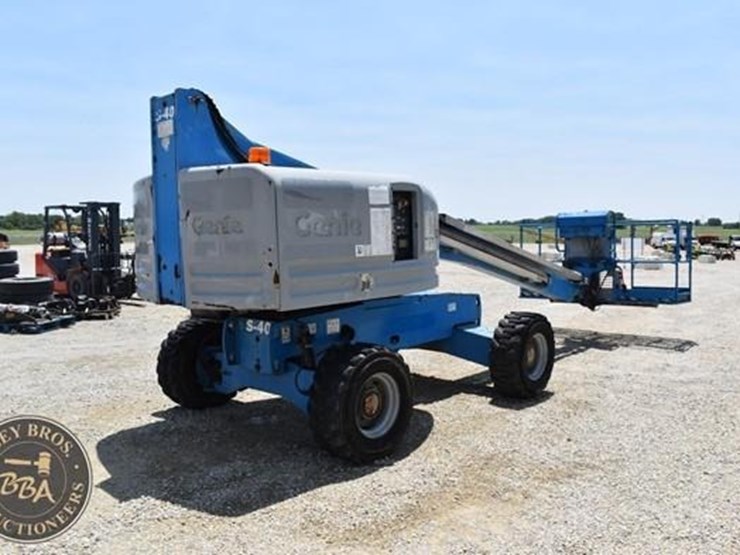 2015-genie-s40-image-15