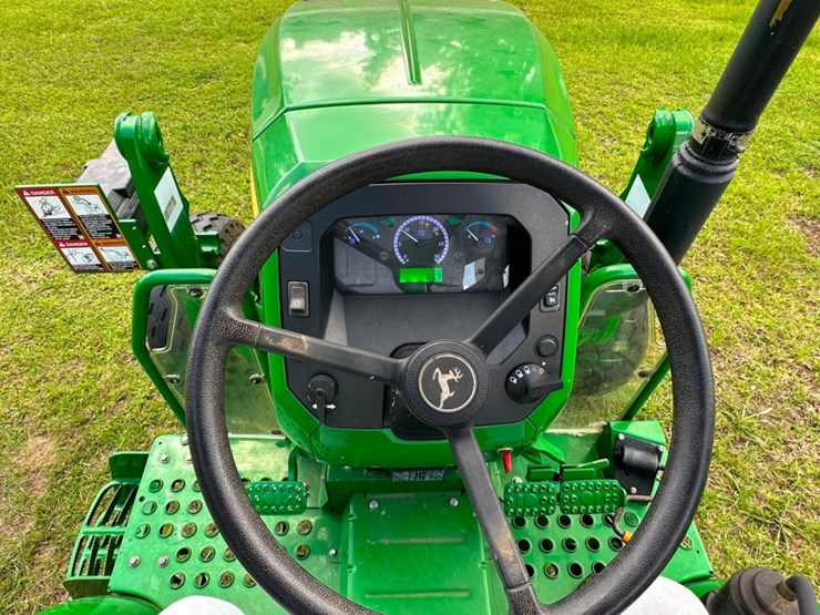 2021-john-deere-5045e-image-25