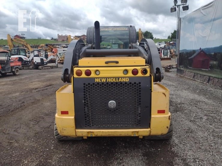 new-holland-c237-image-4