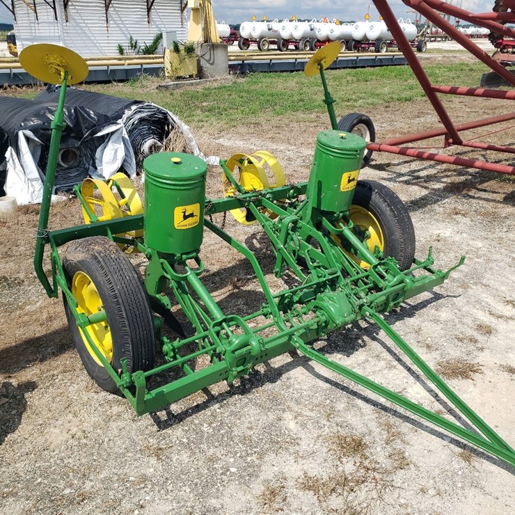 JOHN DEERE 2
