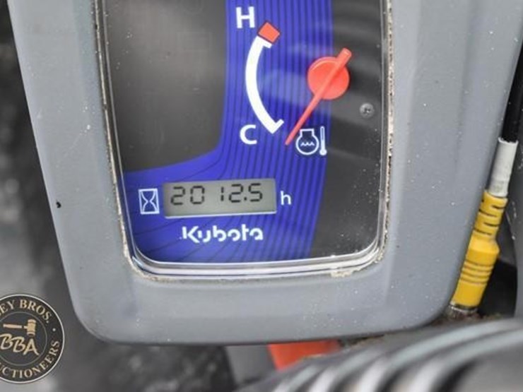 2017-kubota-ssv65-image-45