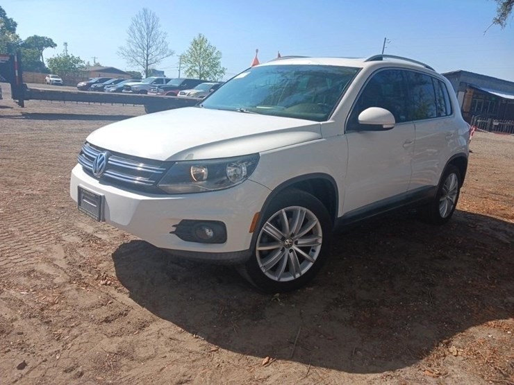 2012-volkswagen-tiguan-image-3