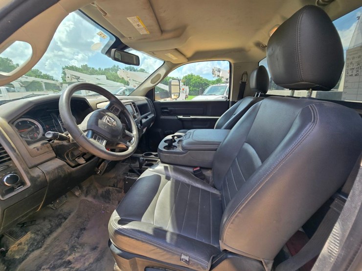 2018-dodge-ram-5500-image-26
