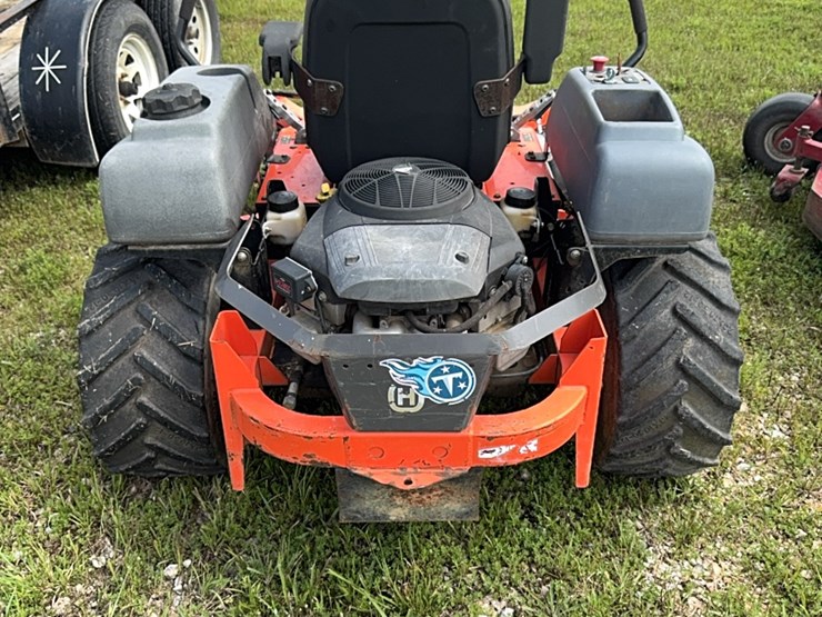 husqvarna-zero-turn-mower￼-image-3