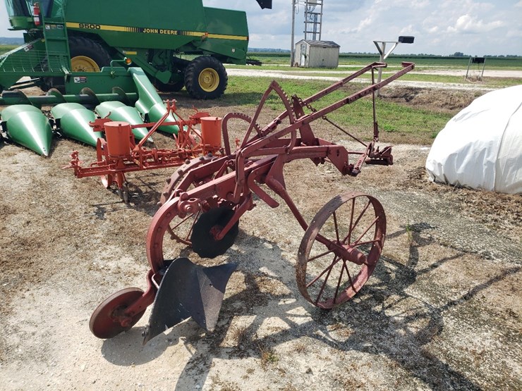 1-bottom-plow-image-2