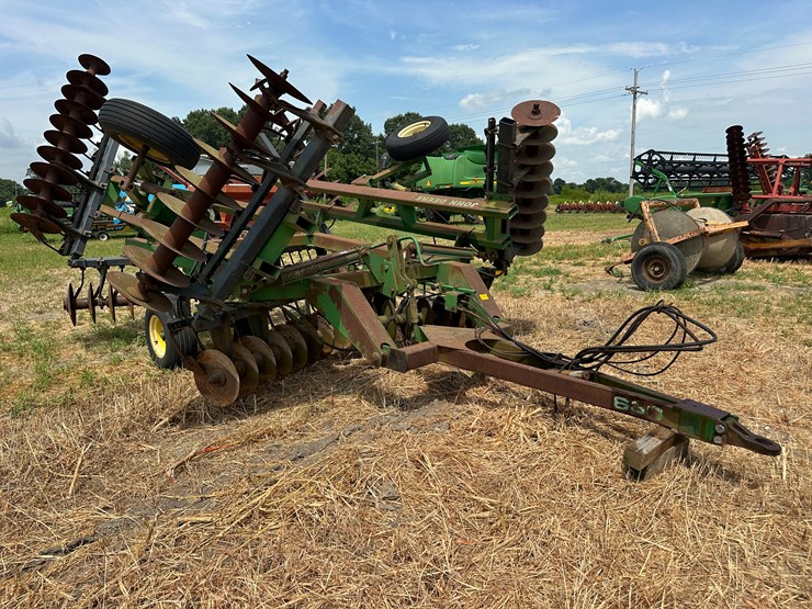 john-deere-630-image-2