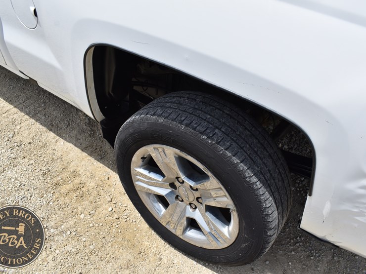 2017-chevrolet-silverado-1500-image-21