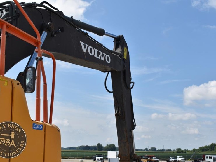 2018-volvo-ecr235el-image-31