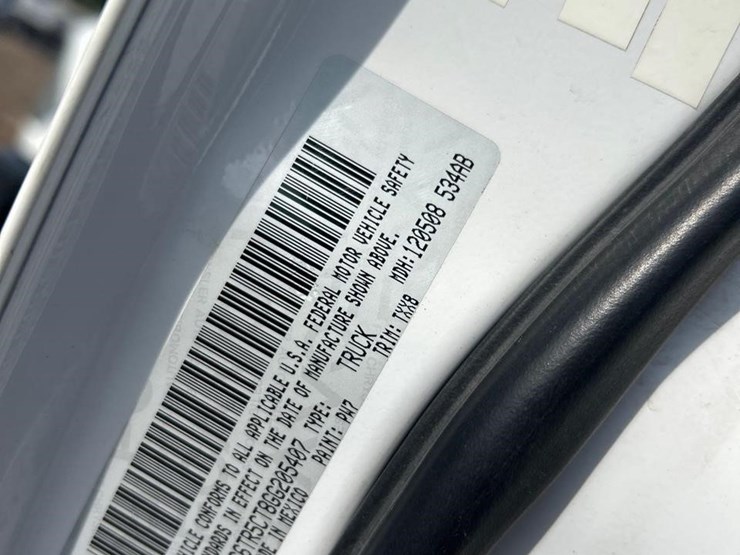 2016-ram-2500-hd-image-35