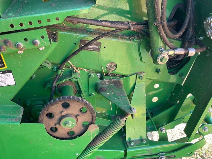 2023-john-deere-560m-image-40