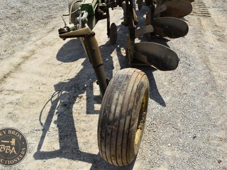 john-deere-2700-image-10