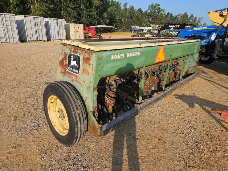 john-deere-8300-image-3