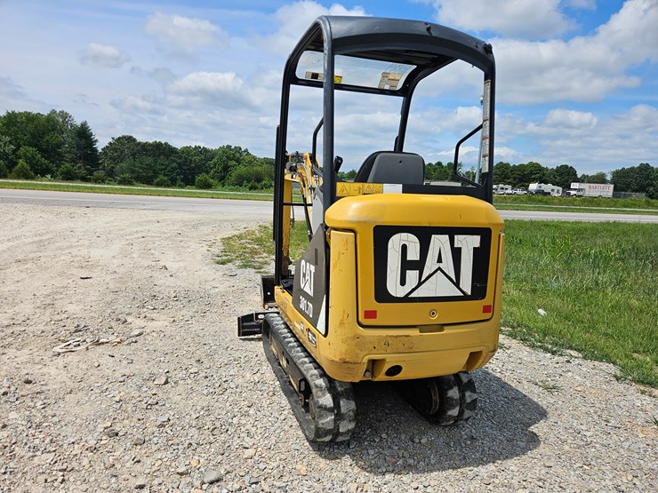 caterpillar-301.7-image-11