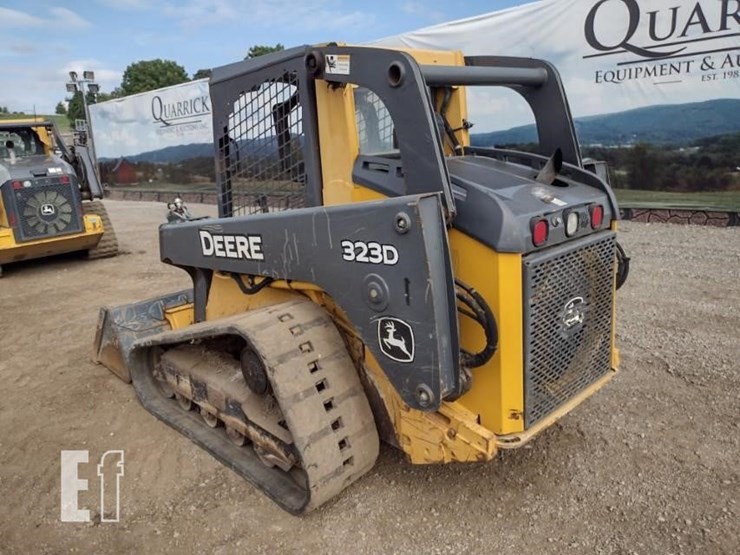 deere-323d-image-38