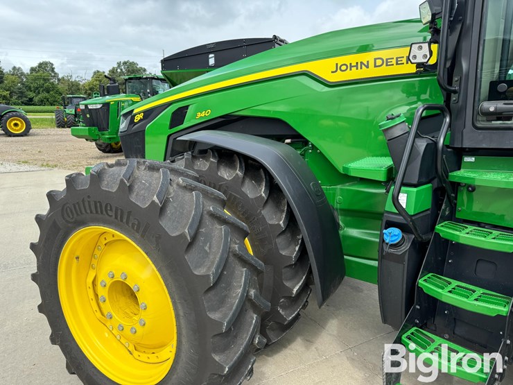 2023-john-deere-8r-340-image-19