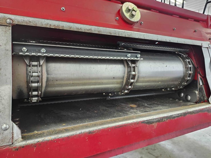 2009-case-ih-6088-image-17