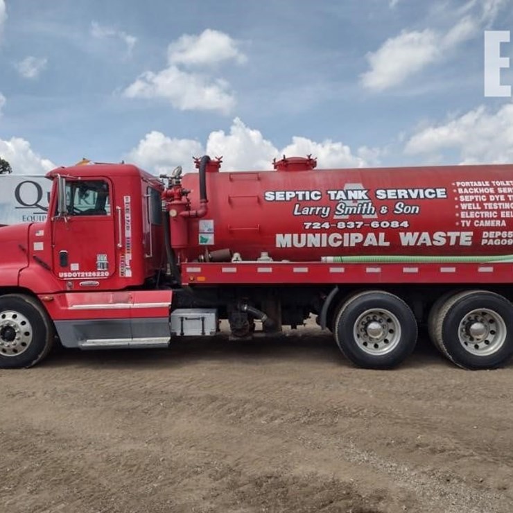 2003 FREIGHTLINER FLD112