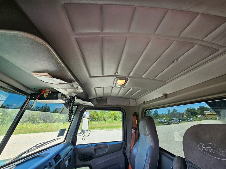 2012-peterbilt-382-image-86