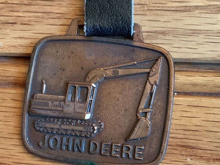 (3)-john-deere-industrial-watch-fobs-image-7